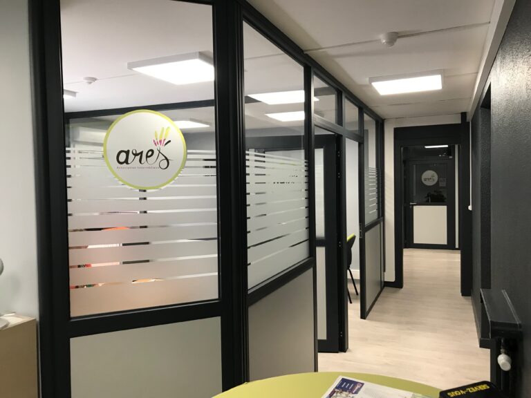 Décor de vitres et vitrines - bureaux - Next Vosges