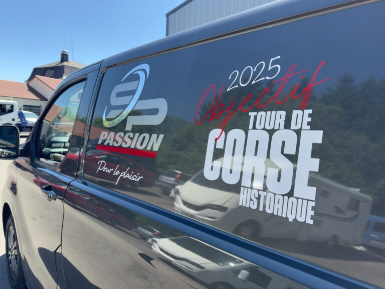 Décoration-vehicule-Tour-de-Corse