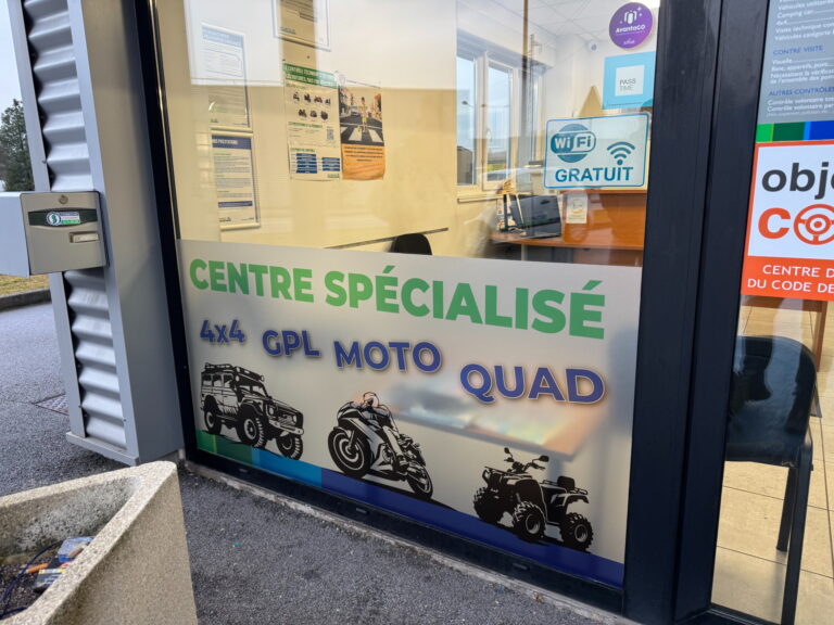 Décor de vitres et vitrines - dépoli imprimé - Next publicité et communication - Vosges