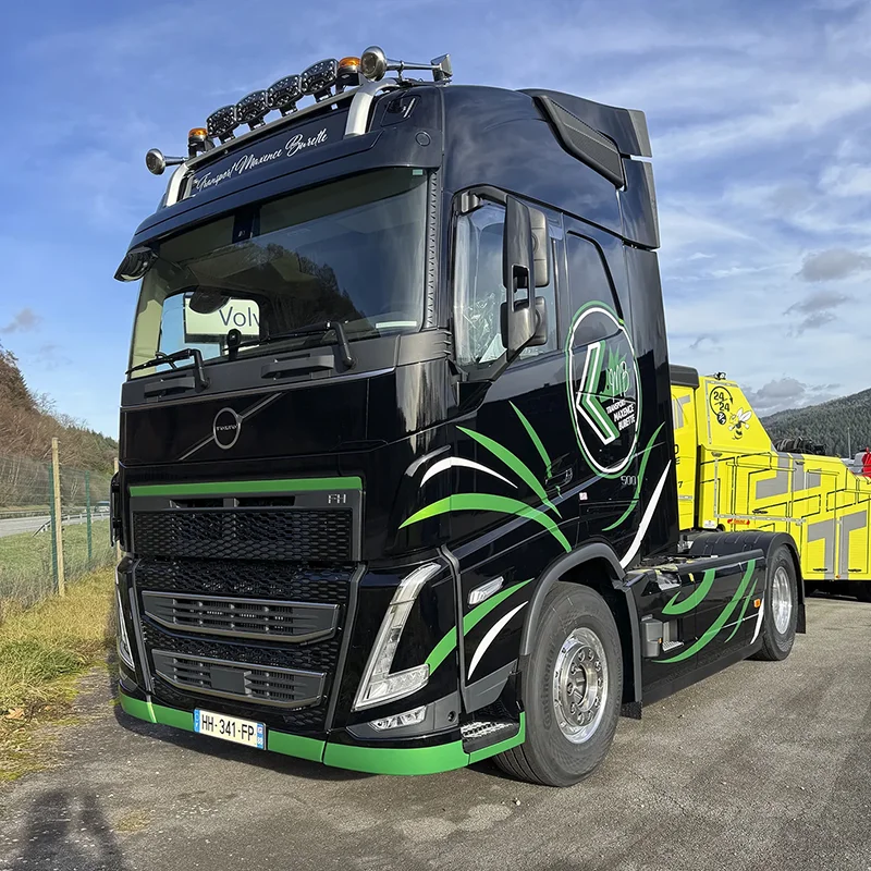 Covering camion Volvo Transport Maxence Burette réalisé par Agence Next