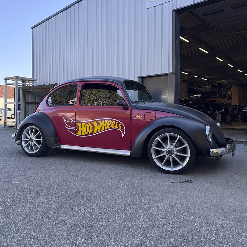 Covering intégral Volkswagen Coccinelle habillage Hot Wheels, réalisation Agence Next