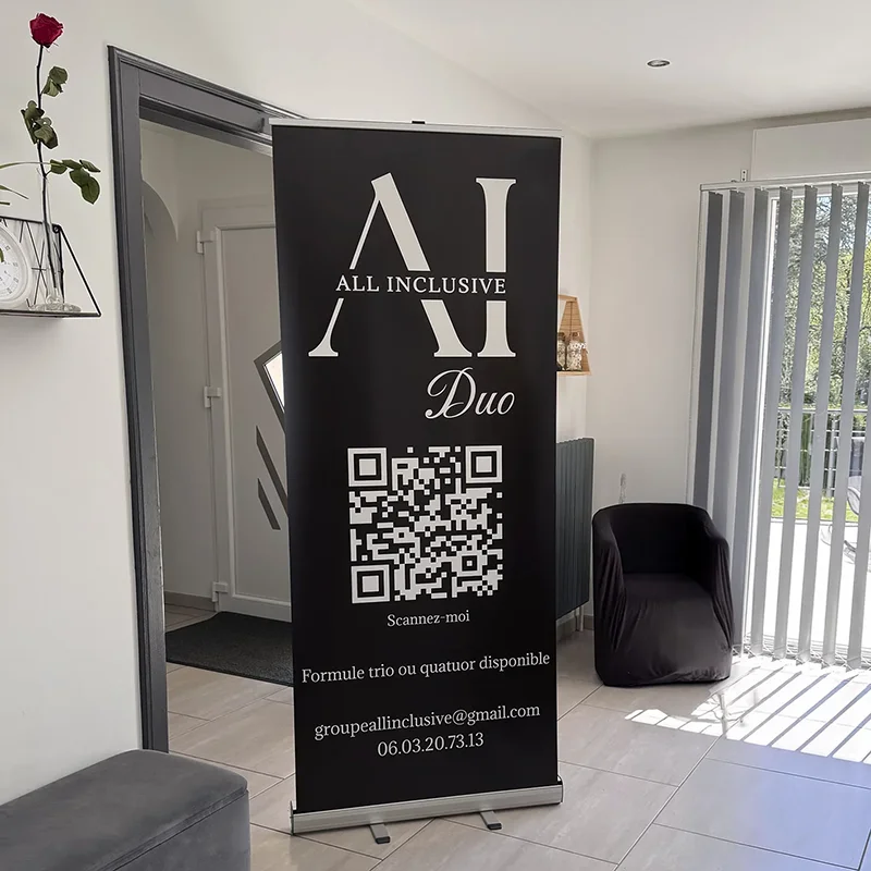 Kakemono roll-up All Inclusive Duo avec QR code, réalisation Agence Next
