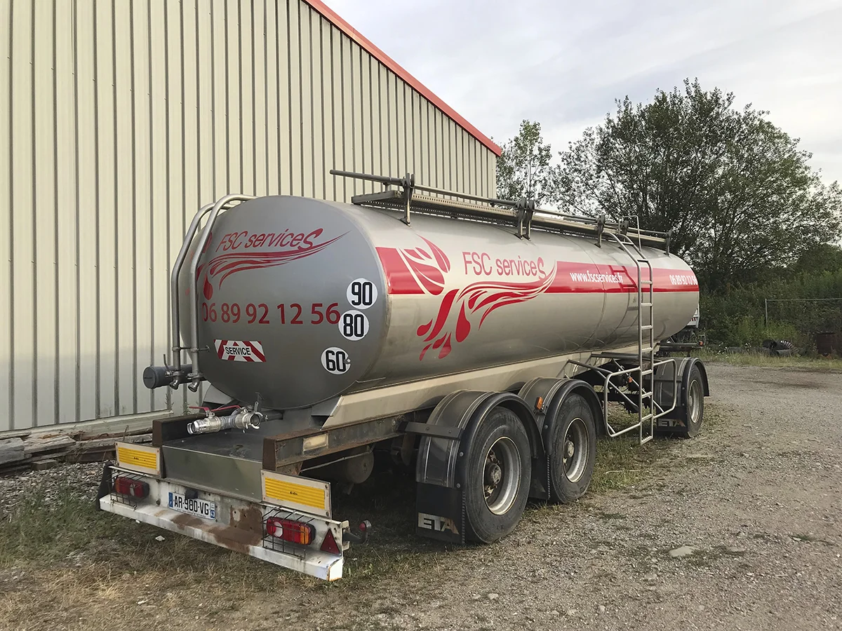 Marquage de citerne inox pour FSC Services, par Agence Next dans les Vosges